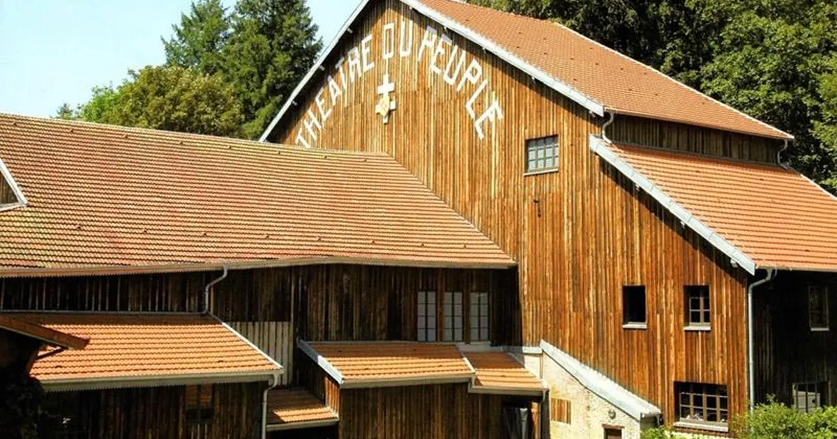 Autour du Théâtre du Peuple