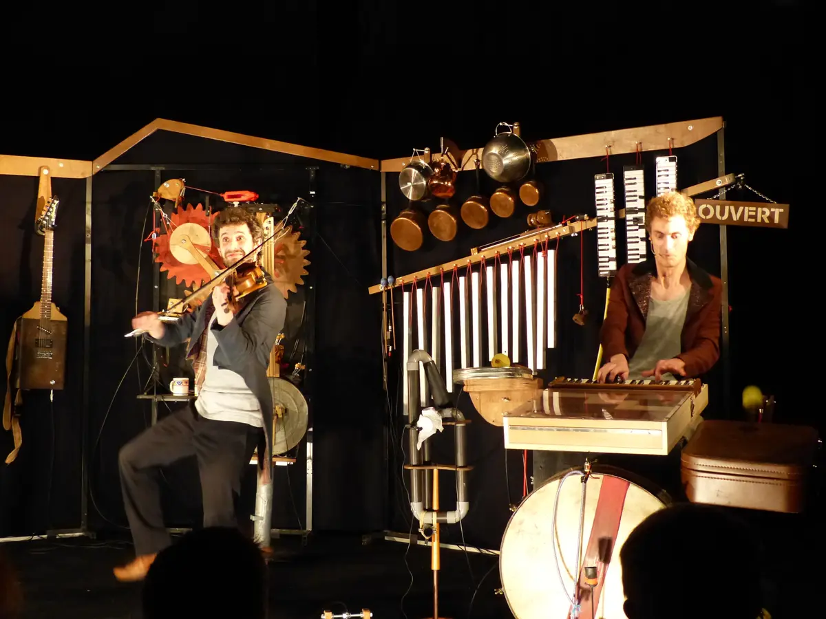 Aux puces superphoniques