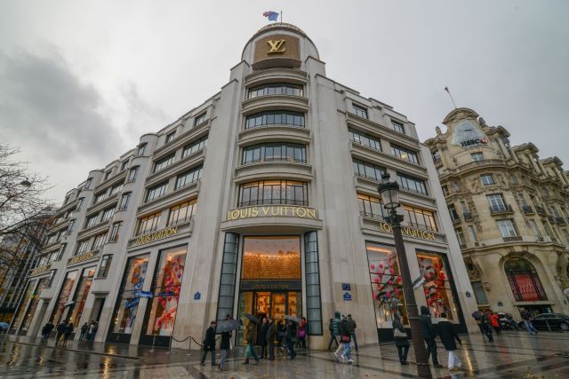Boutique Louis Vuitton sur l\'Avenue des Champs-Élysées