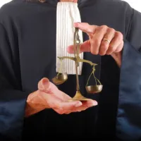 Les avocats sont ces experts de la justice dont vous pourriez avoir besoin &copy; Paty Wingrove - fotolia.com