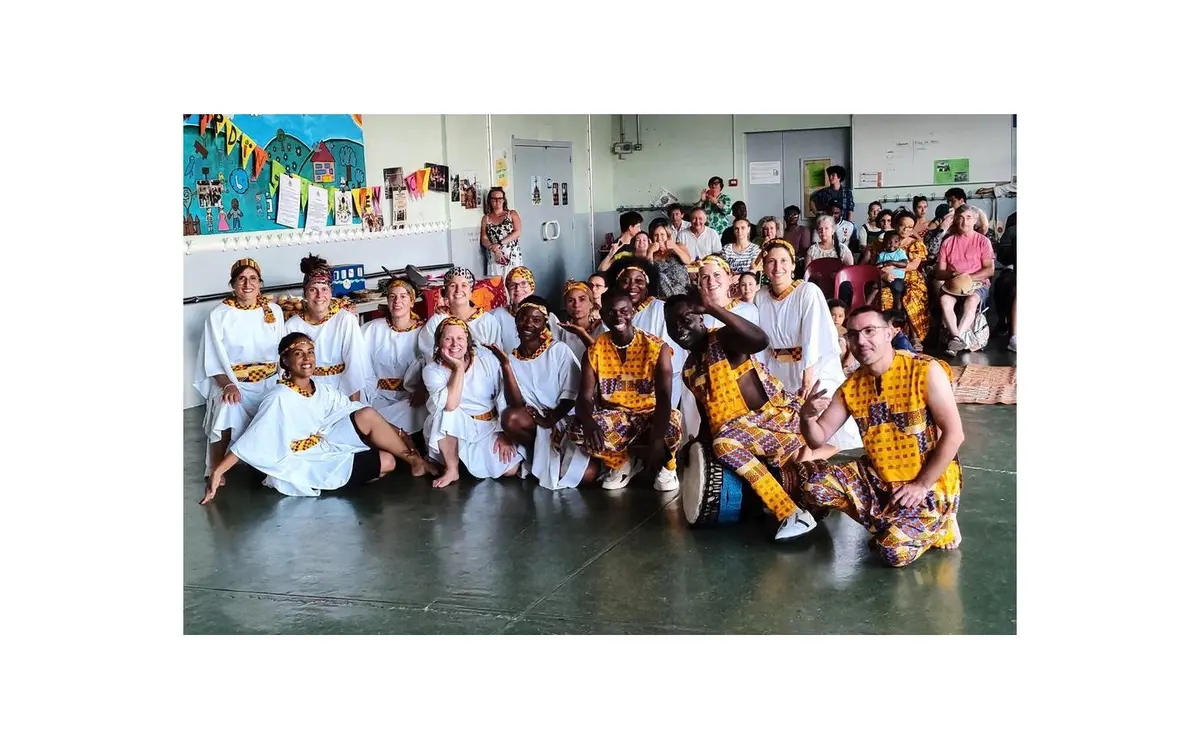 Awawani (Re) Fait son Show