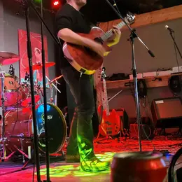 Monsieur Tuj chante Brassens
