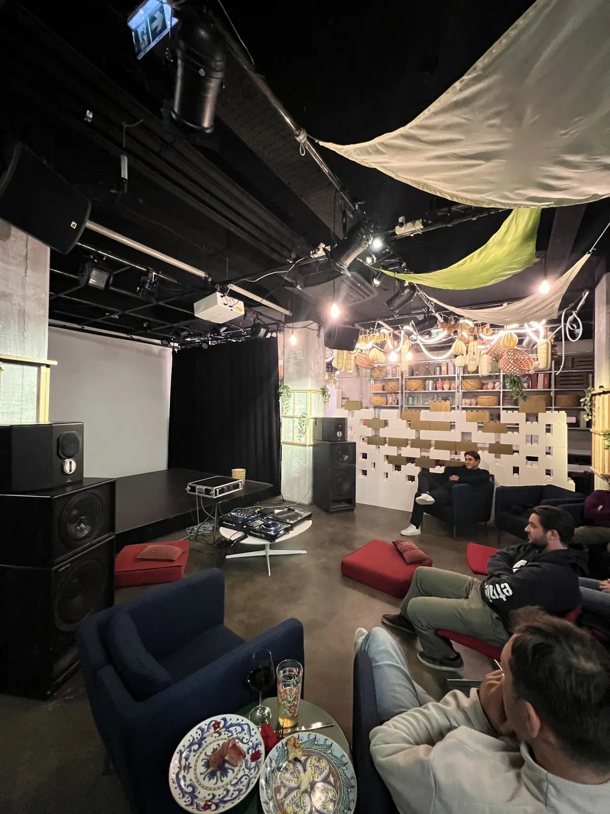 Salon d'écoute - Longevity Music School