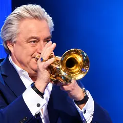 Jean-Claude BORELLY et sa trompette d'Or. 