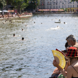 Baignade estivale - Canal Saint-Martin