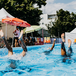 Baignade et base de loisirs estivales au Centre Sportif Jules Noël
