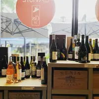 Clos 3/4 est un caviste reconnu dans l'agglomération mulhousienne pour la qualité et l'originalité de ses sélections. &copy; Clos 3/4