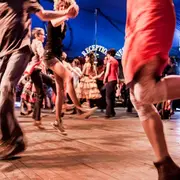 Bal à Lacapelle-Marival  : Le bal où l’on écoute la musique avec ses pieds