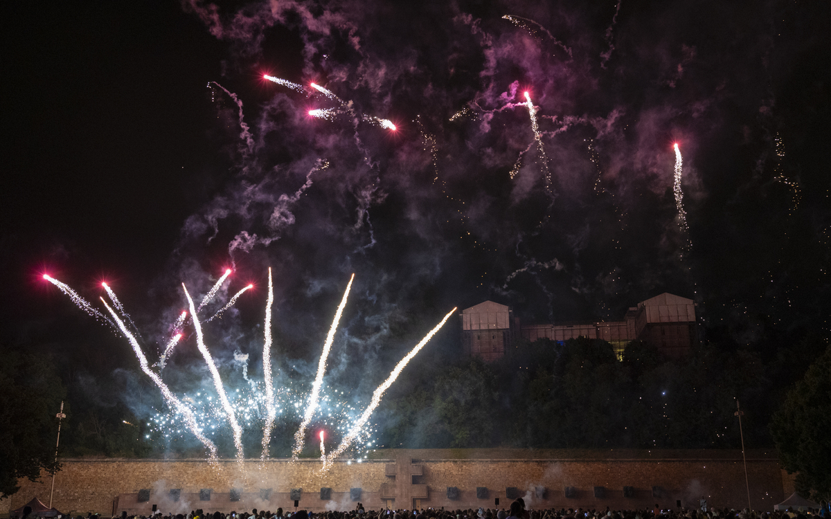 Bal et feu d'artifice
