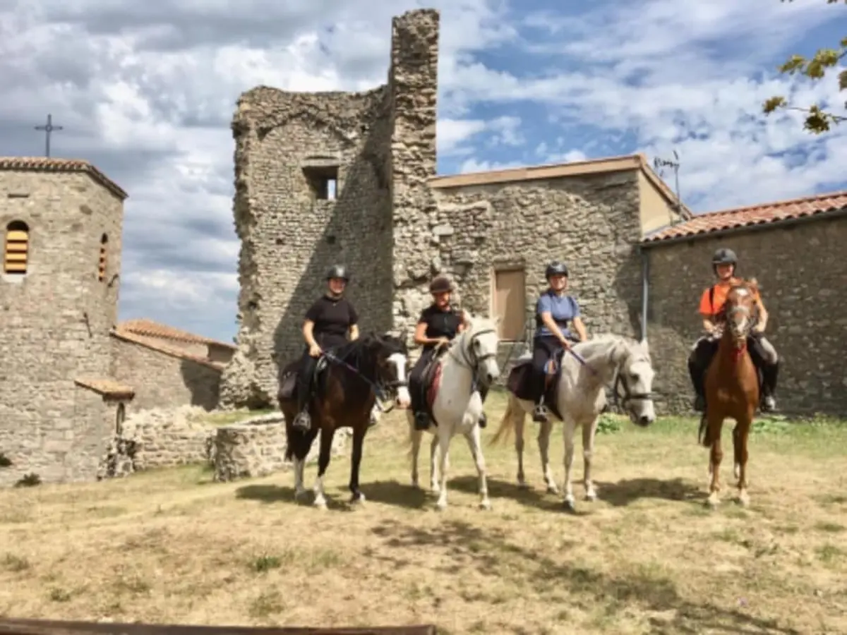 Balade à cheval à Champis (07)