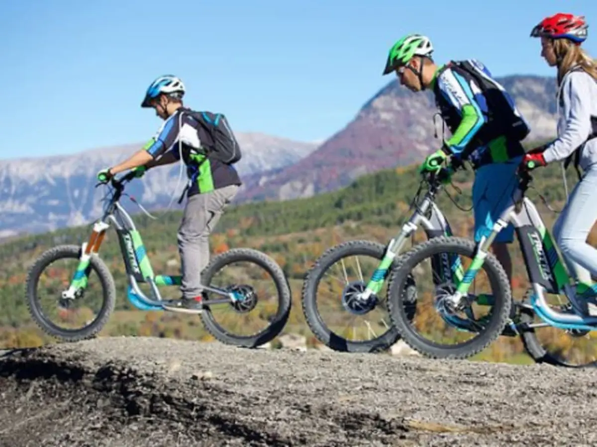 Balade à trottinette électrique et apéro à Annecy (74)