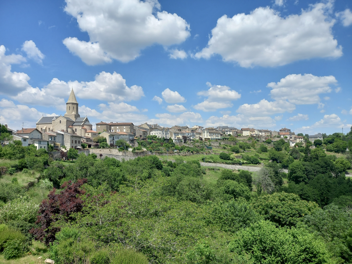 Balade accompagnée dans Châteauponsac