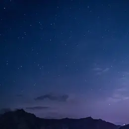 Balade au crépuscule : Un conte sous les étoiles