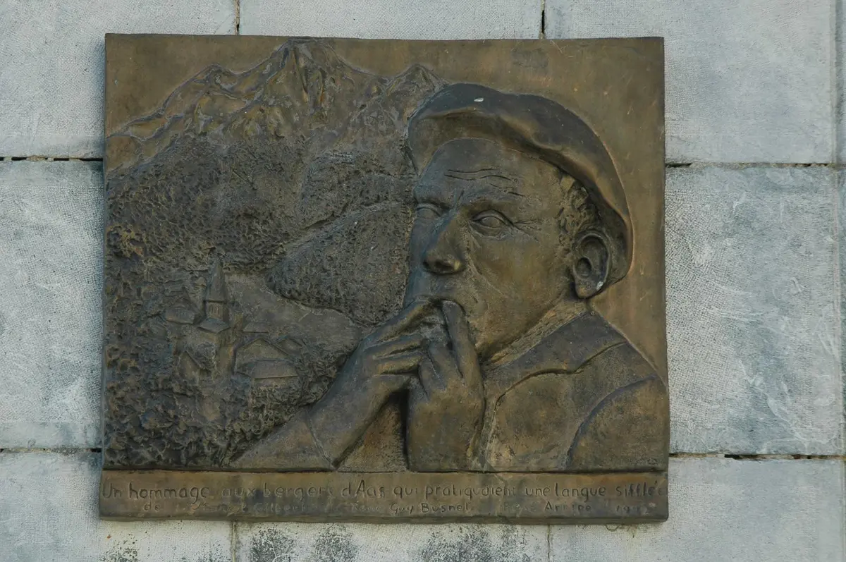 Balade commentée du village d'Aas