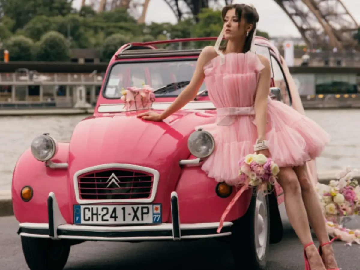 Balade d'une journée en 2CV Rose à Paris