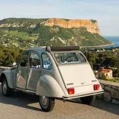 Balade en 2cv La Grande échappée au départ de Cassis (13)