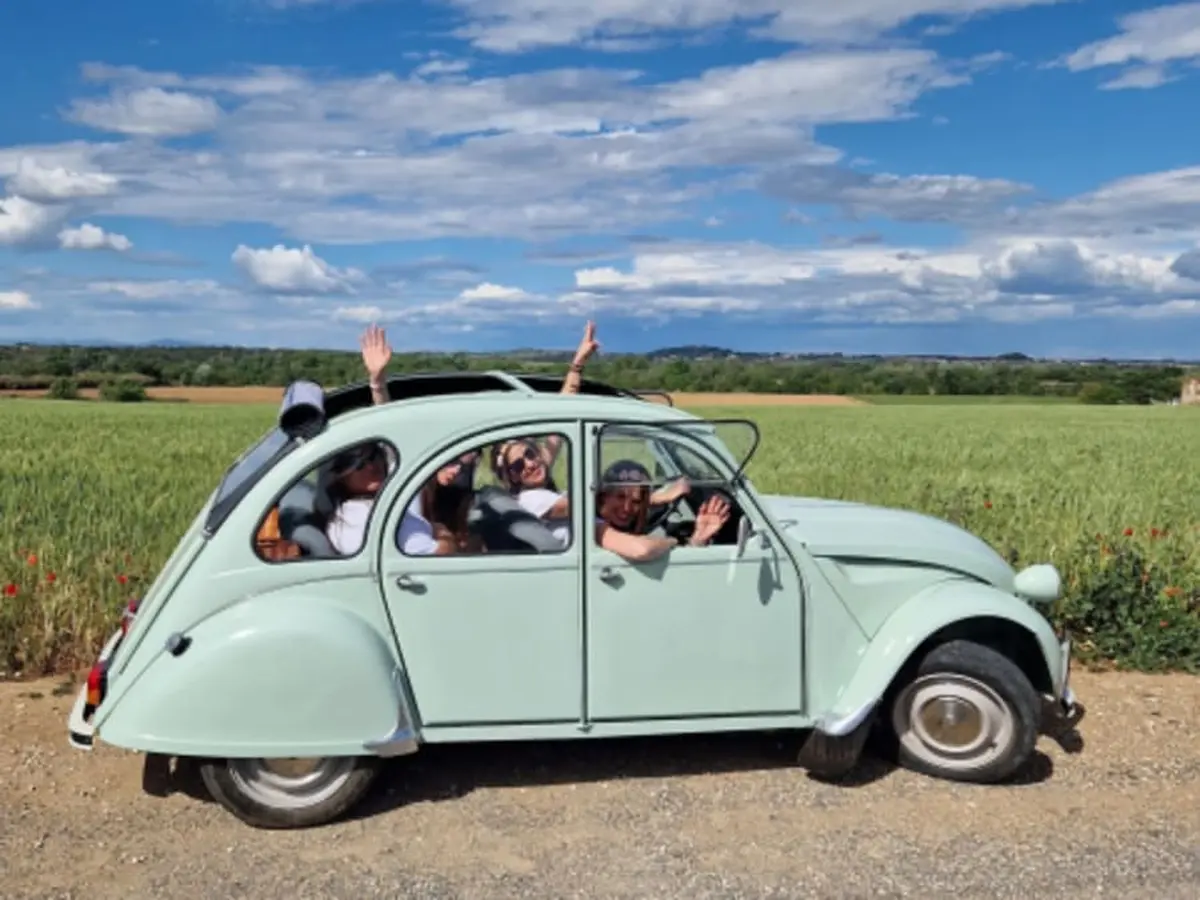 Balade en 2CV sans chauffeur à Béziers