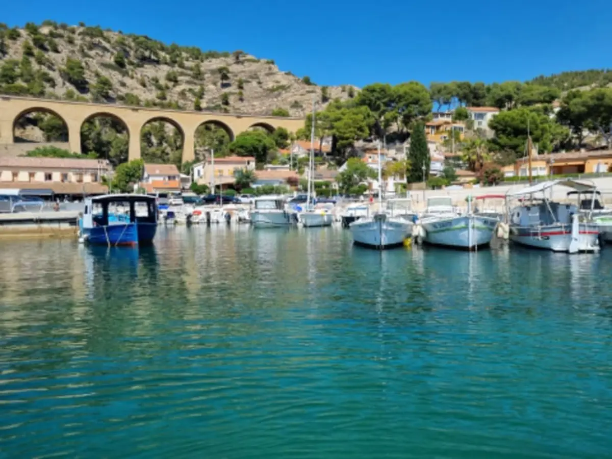 Balade en bateau Calanques et côte bleue depuis Marseille