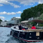 Balade en Bateau sur la Seine au départ du Musée du Louvre (75)