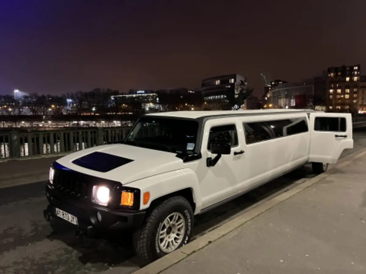 Balade en limousine Hummer à Paris