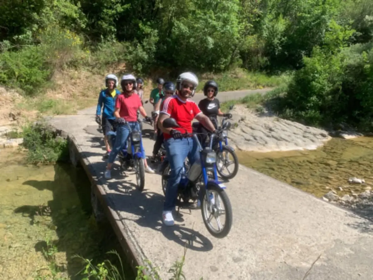 Balade en mobylette dans le Gard (30)