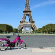 Balade en mobylette guidée de Paris la nuit