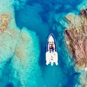 Balade en semi-rigide l'Esterel depuis Port Fréjus