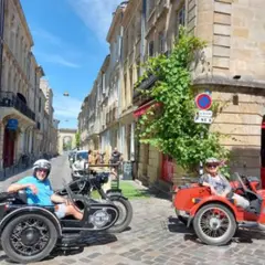Balade en Side-Car à Bordeaux et dans un vignoble (33)