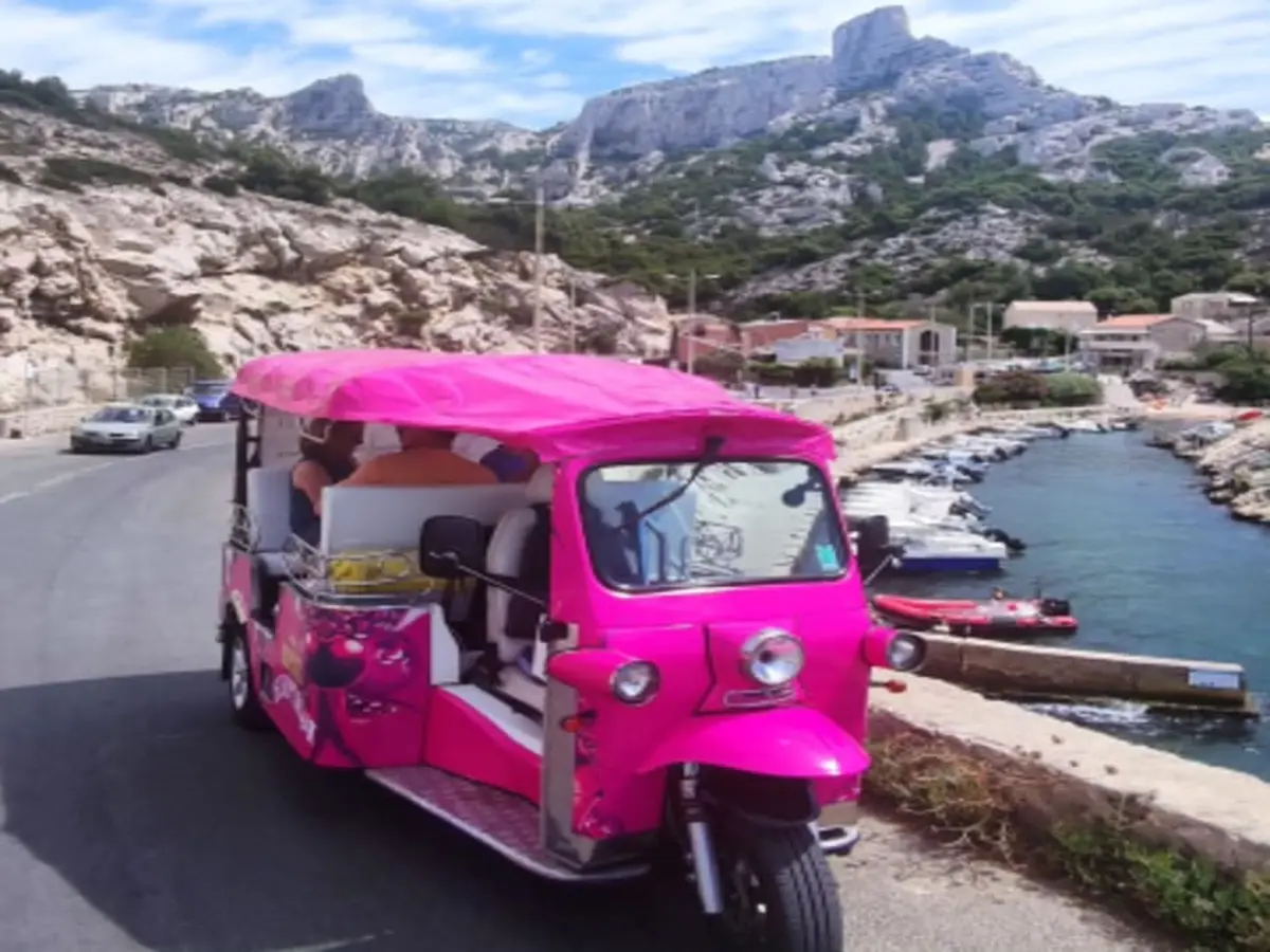 Balade en Tuktuk Notre Dame et petit panier à Marseille (13)