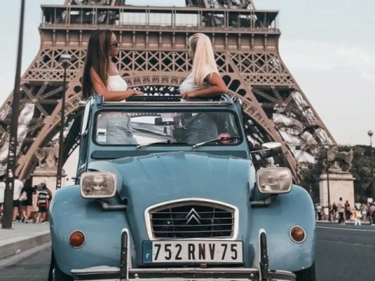 Balade en voiture 2CV à Paris
