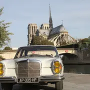 Balade en voiture de collection Paris Insolite