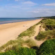 Balade entre terre et mer à la découverte du site d'Omaha Beach.