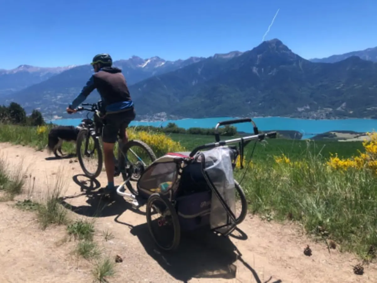 Balade familiale en  VTT électrique à Réallon (05)