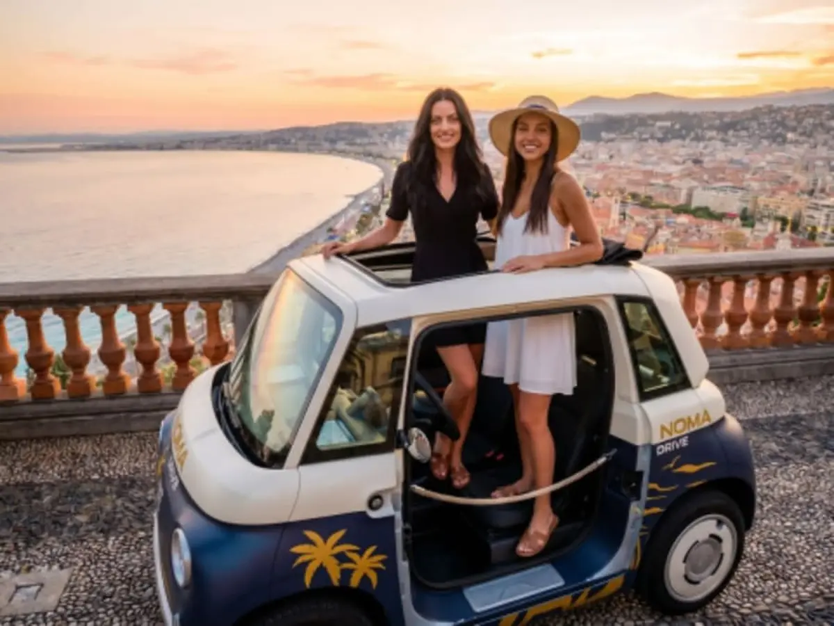 Balade Golden Hour en voiture électrique à Nice (06)
