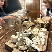 Balade gourmande & apéritive au Canal Saint-Martin