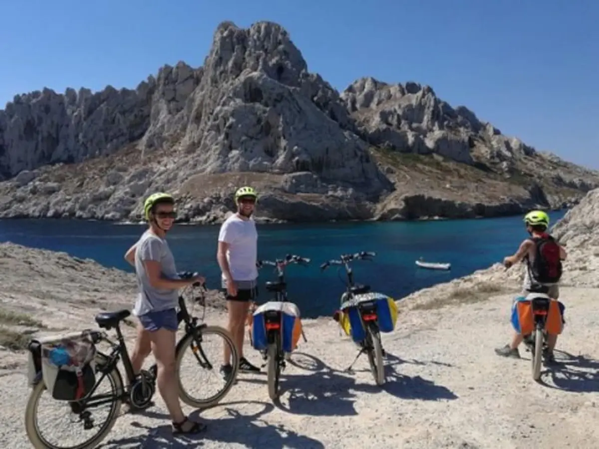 Balade guidée dans les Calanques de Marseille à vélo électrique