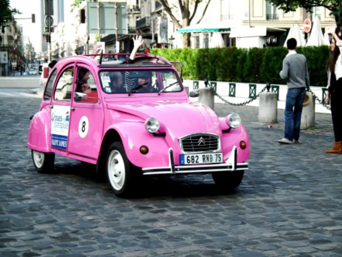 Balade Paris romantique en 2CV