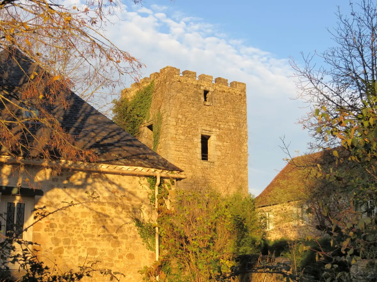 Balade secrète en Corrèze - Les trésors cachés de Queyssac-les-Vignes