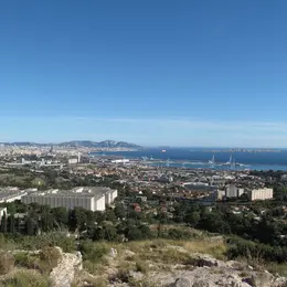 Balade urbaine Duo à deux voix à l’oppidum de Verduron : De l’école de Verduron dans le 15e arr. à l’oppidum de Verduron