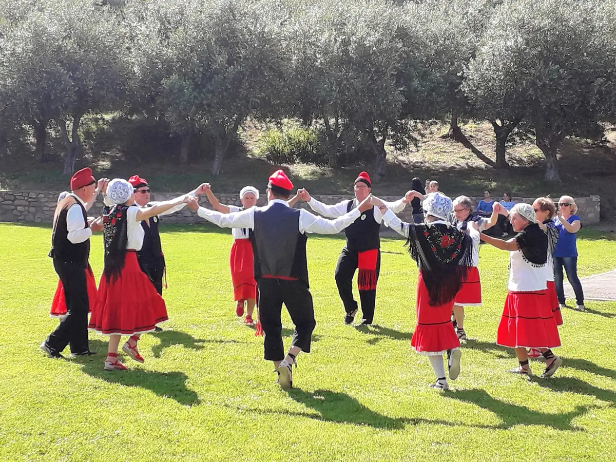 Ballada Avec La Cobla La Principal Del Rossello