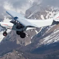 Baptême d'avion dans les Hautes-Alpes (05)  DR