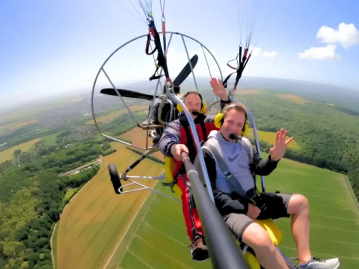 Baptême de l'air en ULM paramoteur à Chambly (60)
