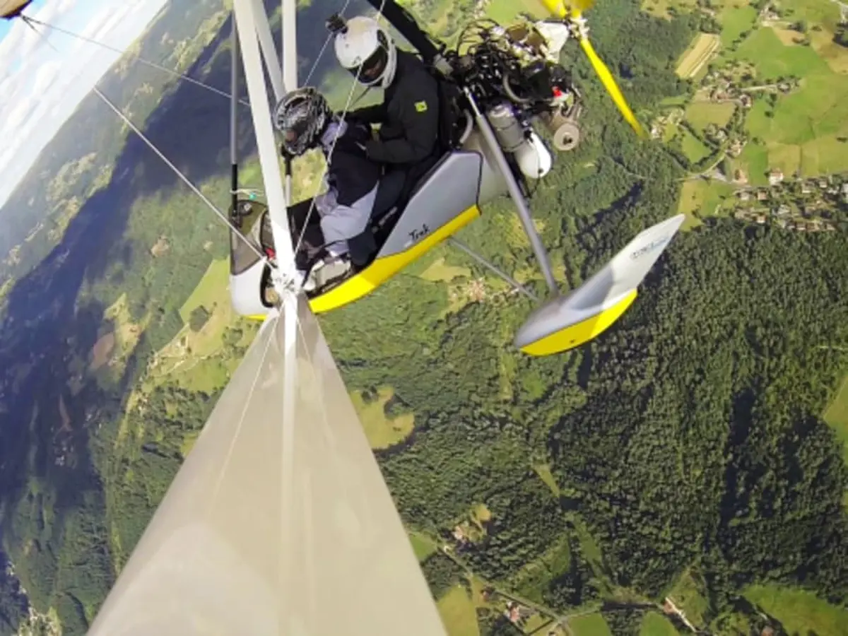 Baptême de l'air en ULM pendulaire à Ambert en Auvergne (63)