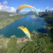 Baptême en parapente au dessus du lac d'Annecy (74)