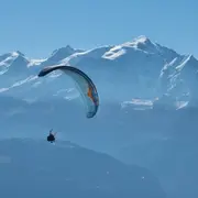 Baptême en parapente face au Mont Blanc