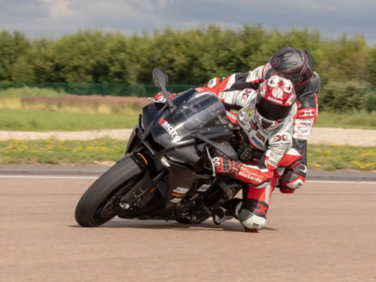 Baptême moto sur le circuit de la Ferté Gaucher