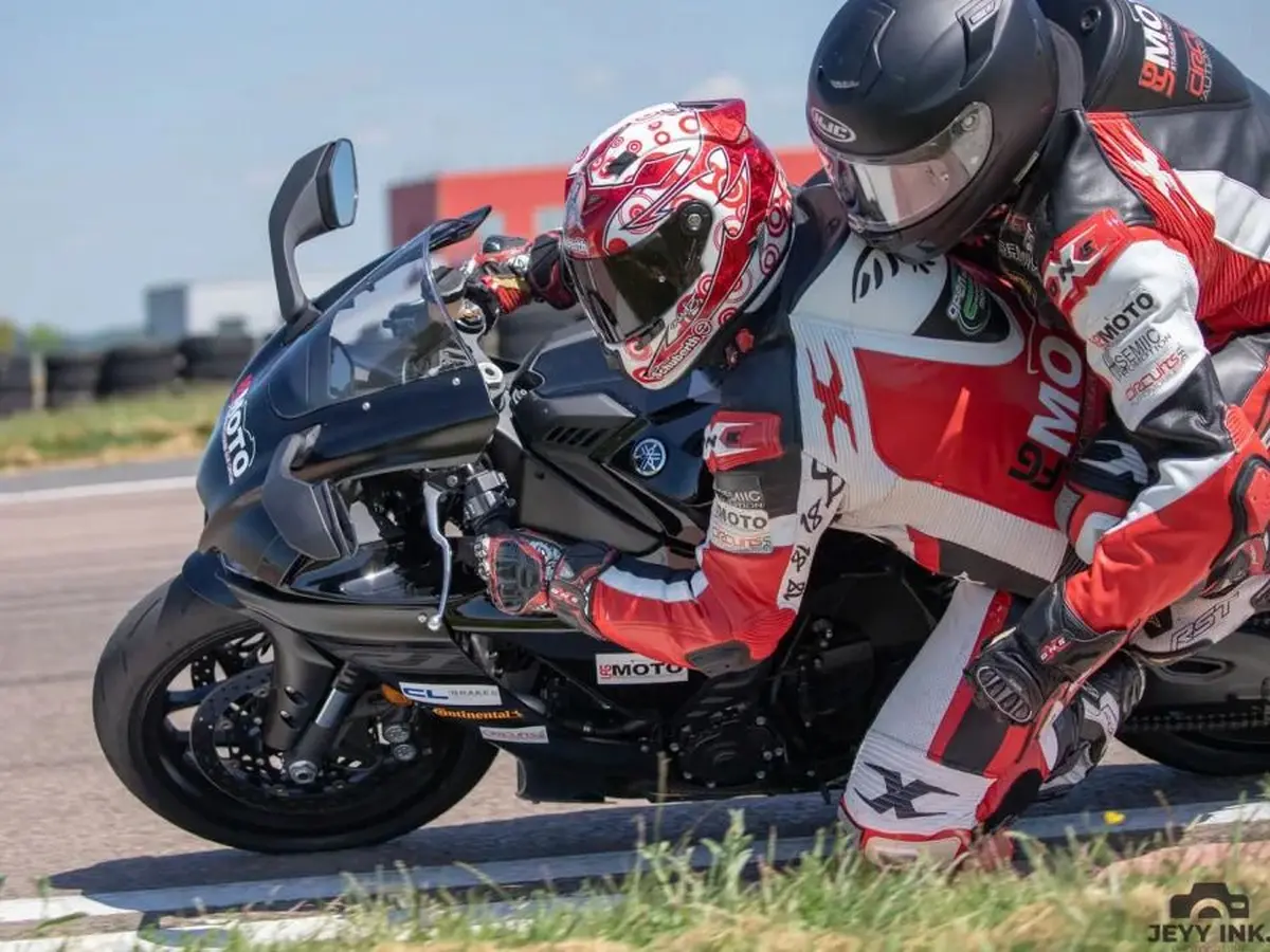 Baptême moto sur le circuit de la Ferté Gaucher