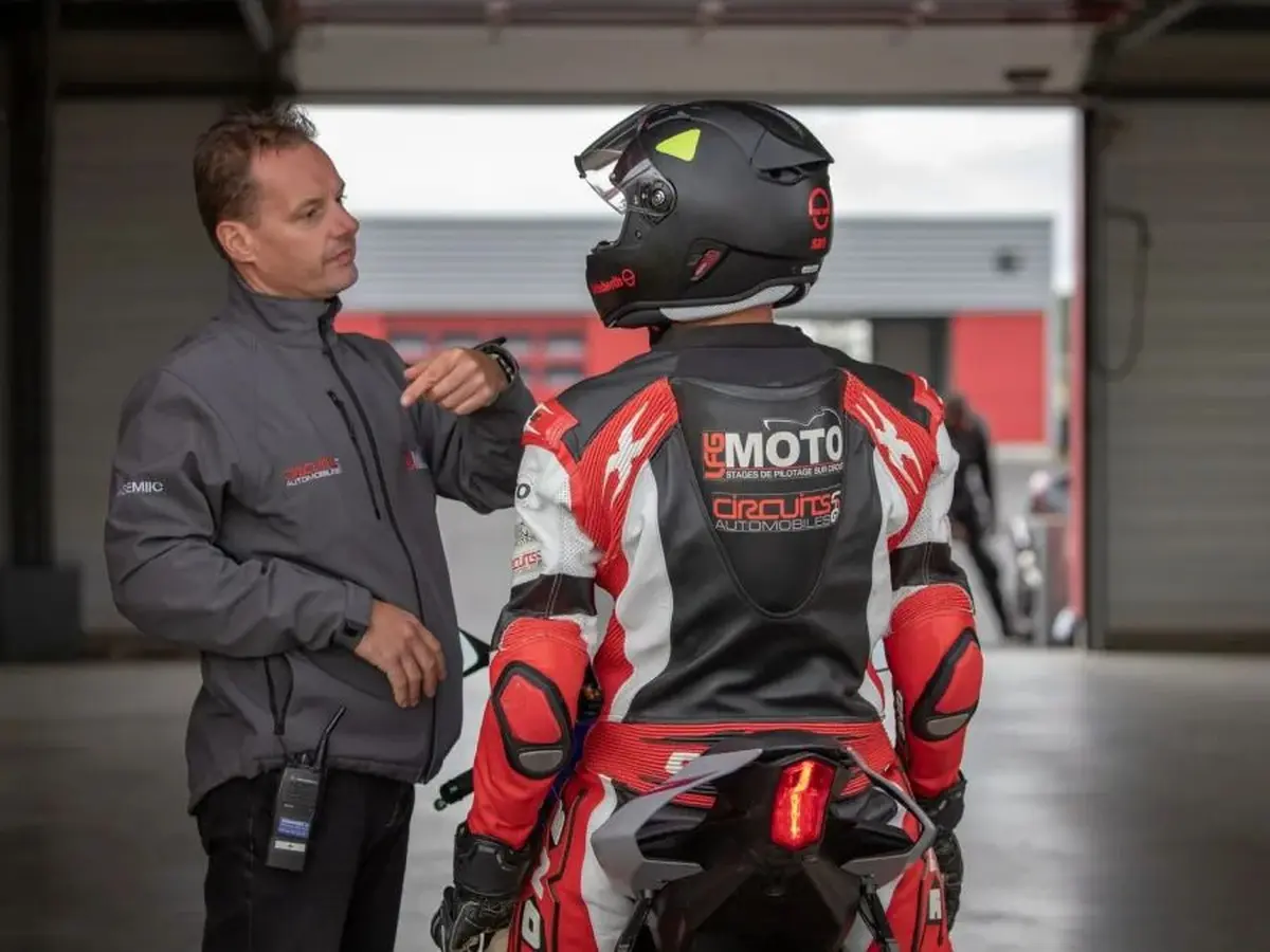 Baptême moto sur le circuit de la Ferté Gaucher