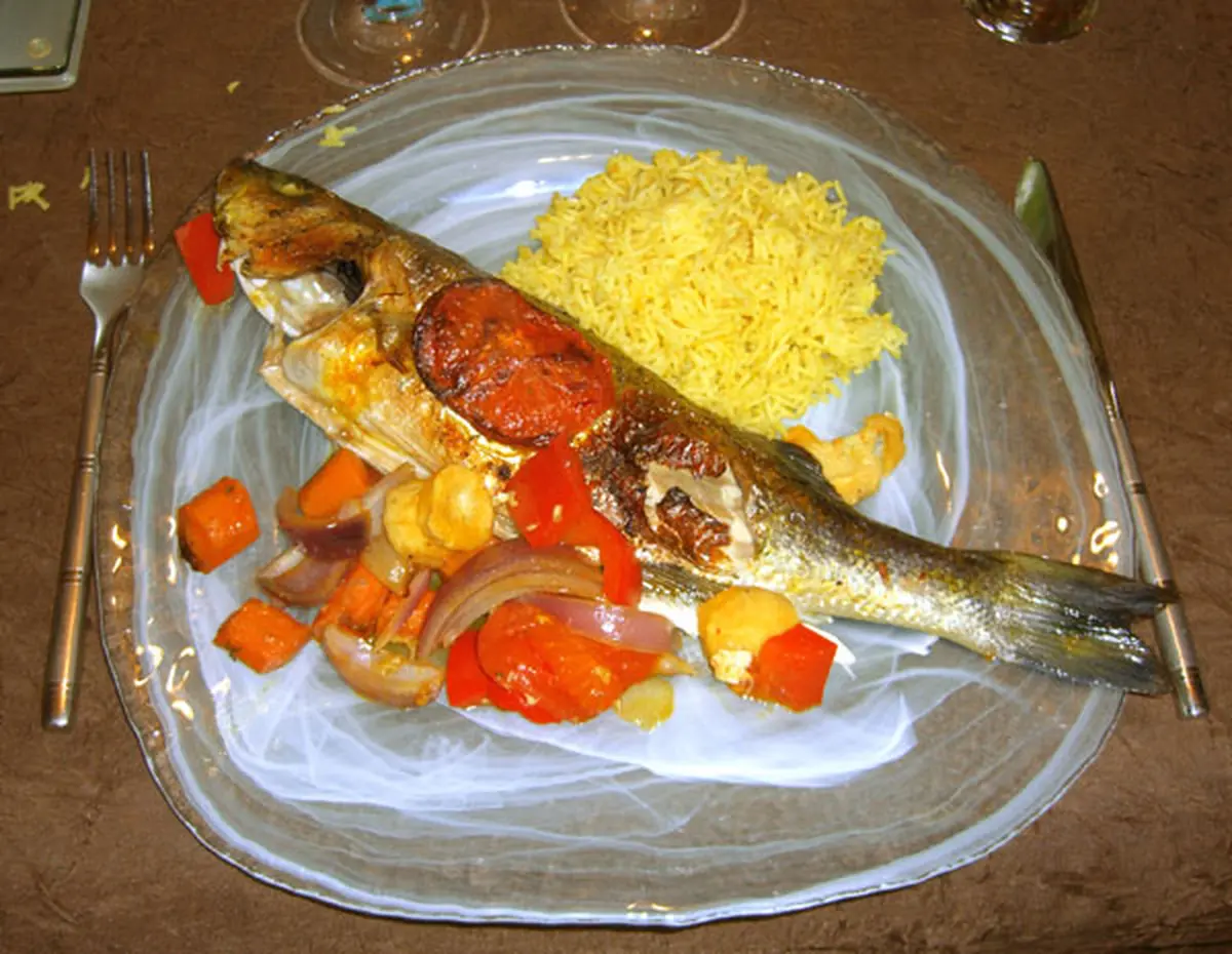 Bar au safran cuit au frour