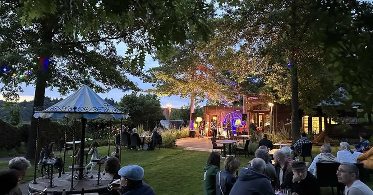 Barbecue-concert au jardin pour la Paix